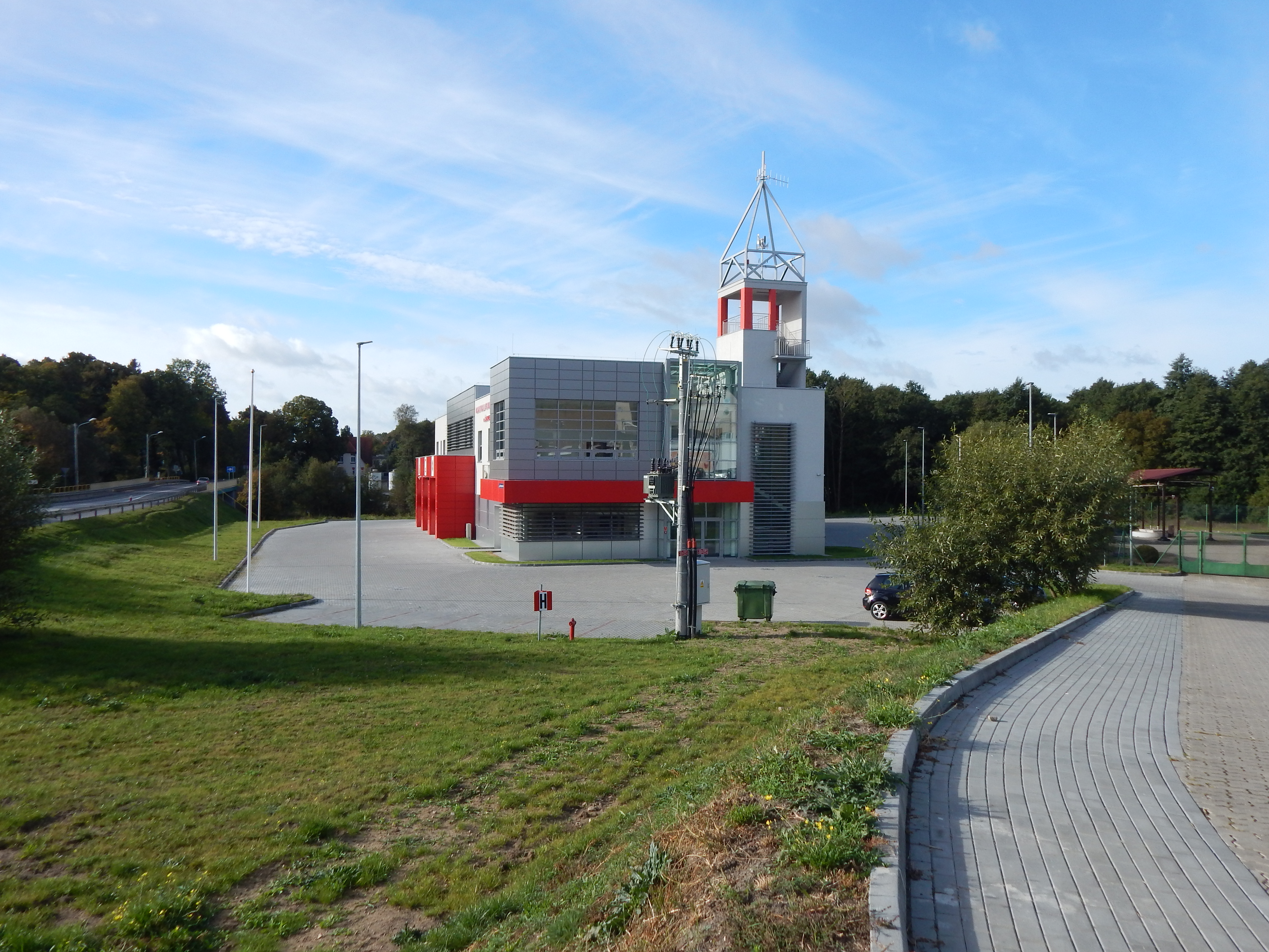 Złącze i rozdzielnia kablowa